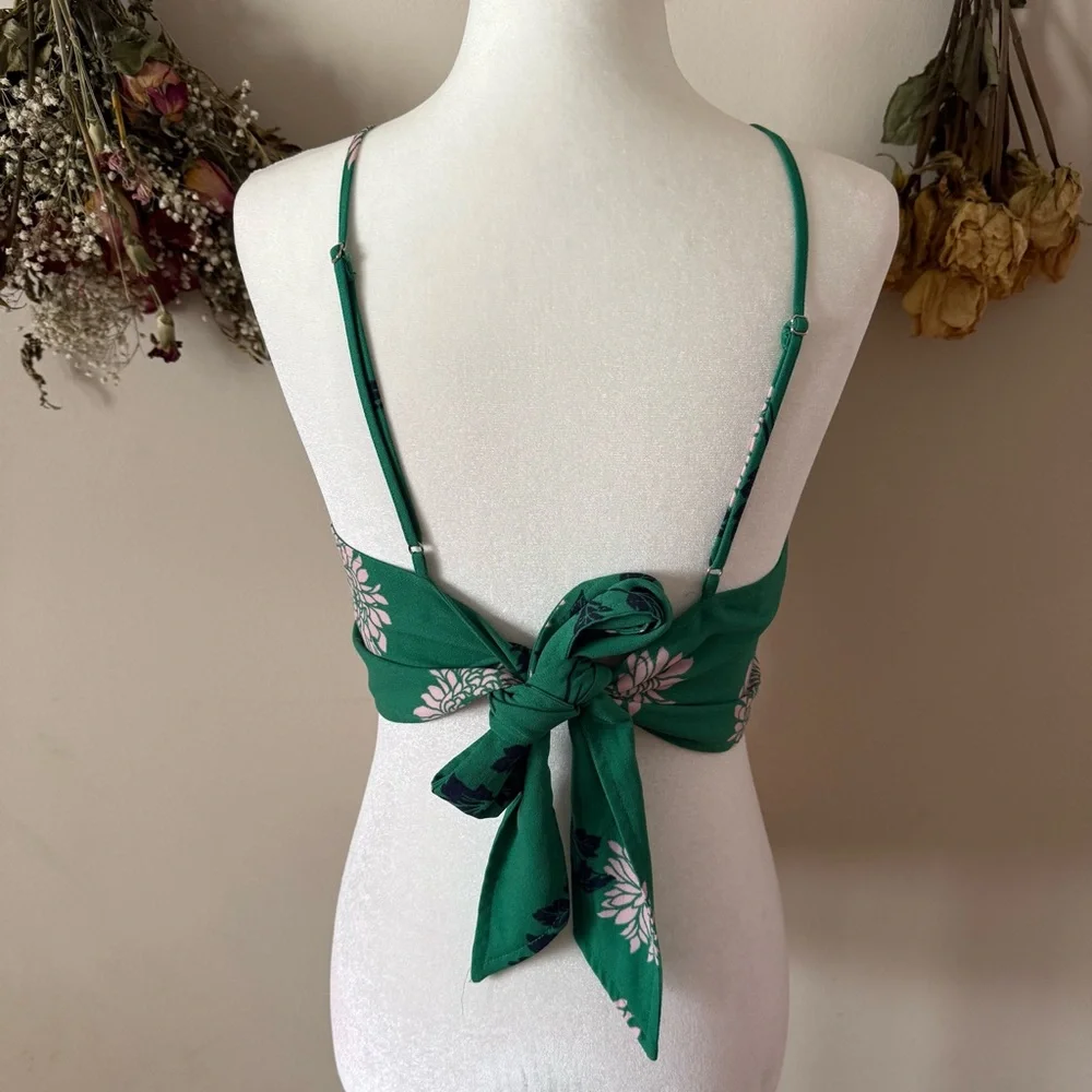 Forever 21 Green Floral Square-Neck Tie Back Crop Top - Picture 4 of 5
